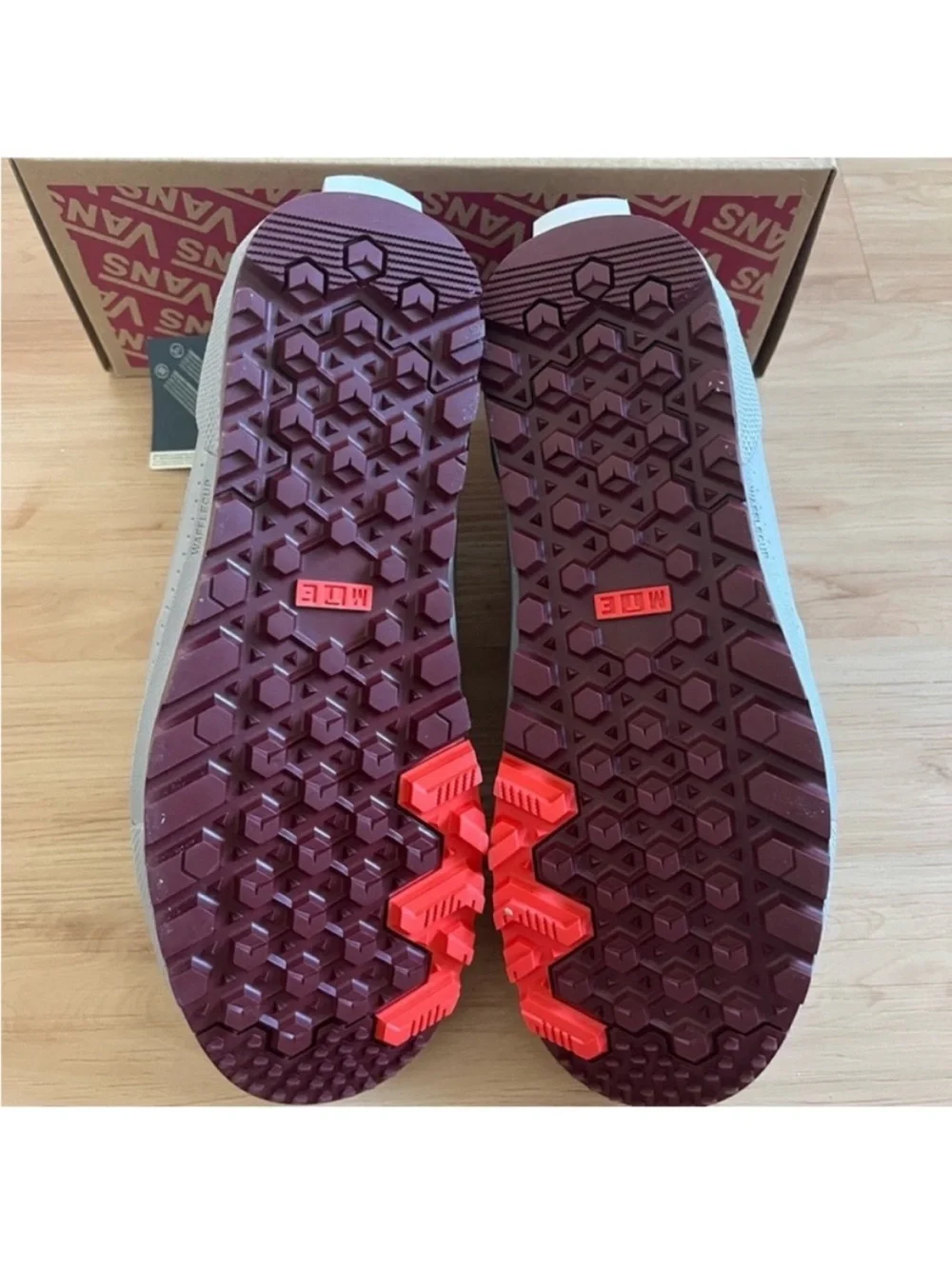 Vans sku lid